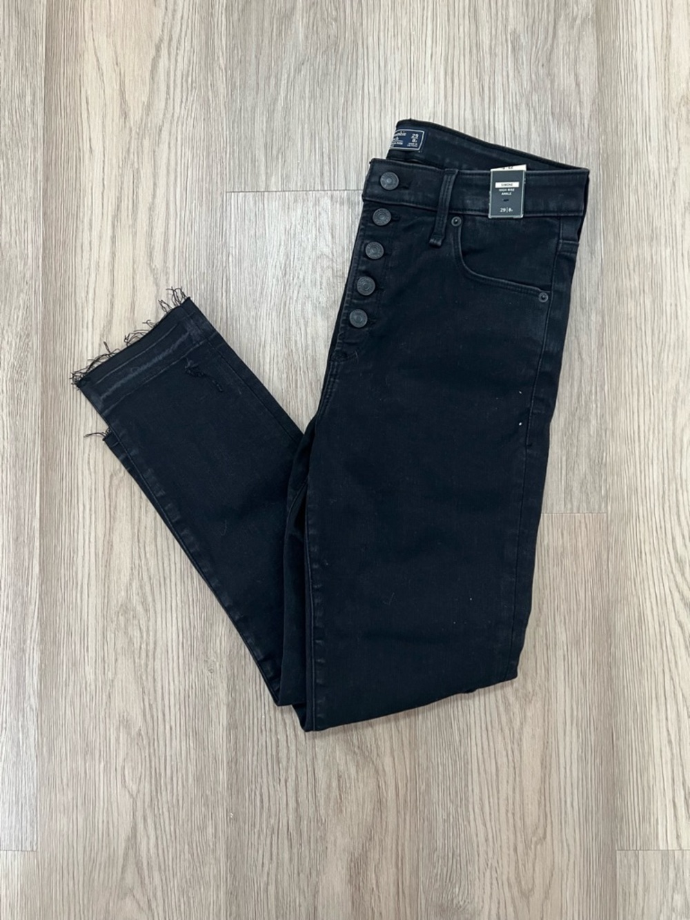 Abercrombie & Fitch Simone High Rise Black Distressed Skinny Jeans 29 / 8 Short